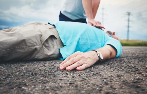 牛丼屋 倒れた客 一致団結 口コミ